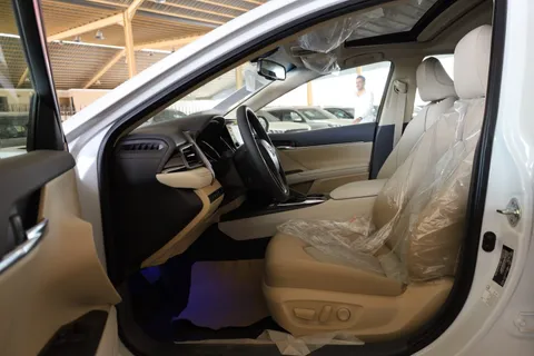 New Toyota Camry 2.5L GLE 204 HP 2023
