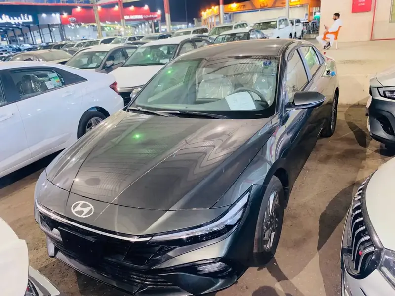 Hyundai Elantra 2025