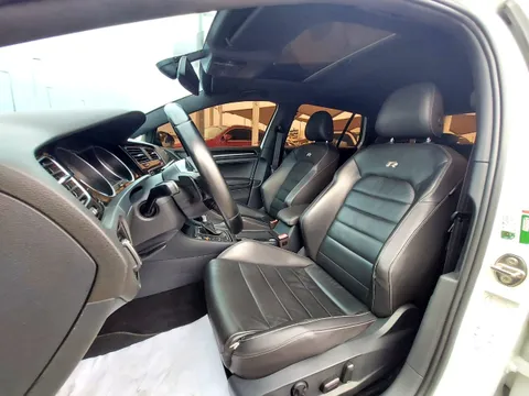 Discover undefined undefined Exterior Interior Images.Find all aspects and details of cars.