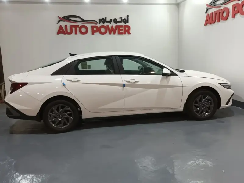 Discover undefined undefined Exterior Interior Images.Find all aspects and details of cars.