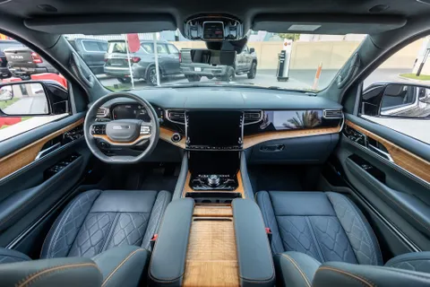 New Jeep Grand Wagoneer 2023