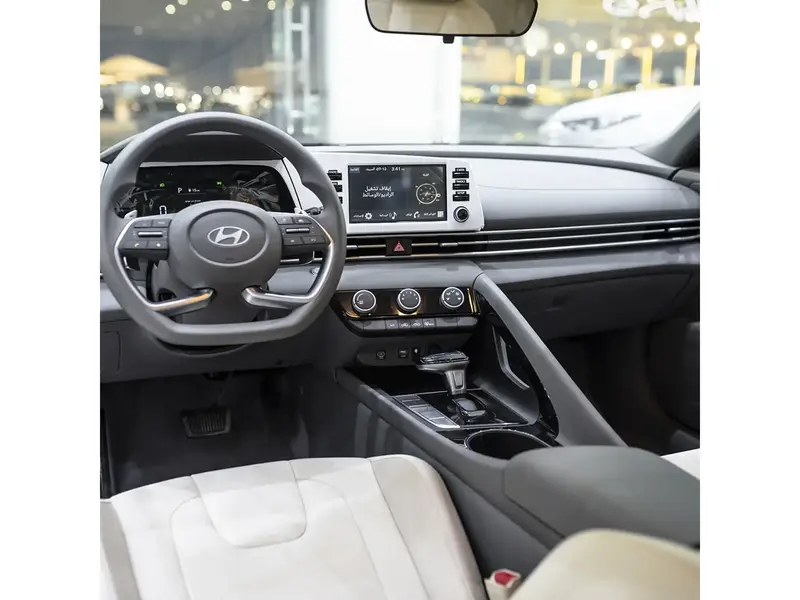 Hyundai Elantra 2025