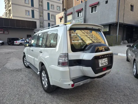 Discover undefined undefined Exterior Interior Images.Find all aspects and details of cars.