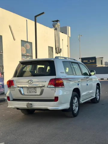 Discover undefined undefined Exterior Interior Images.Find all aspects and details of cars.