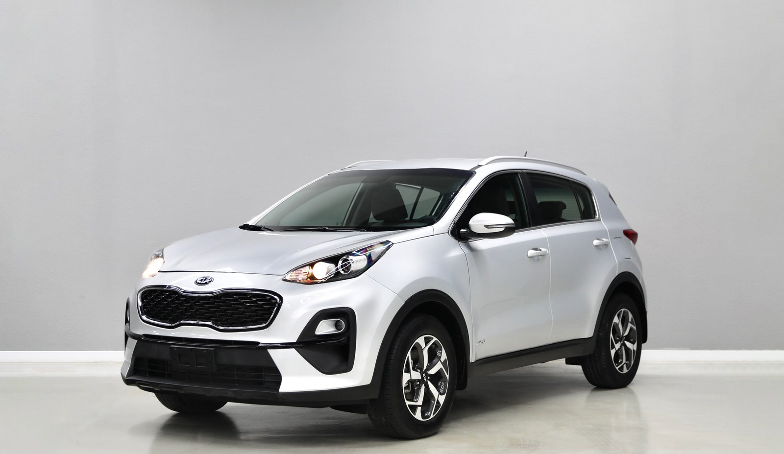 Discover undefined undefined Exterior Interior Images.Find all aspects and details of cars.