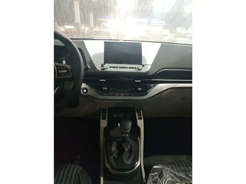 KIA Carens 2024