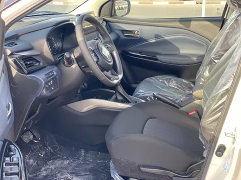 Discover undefined undefined Exterior Interior Images.Find all aspects and details of cars.