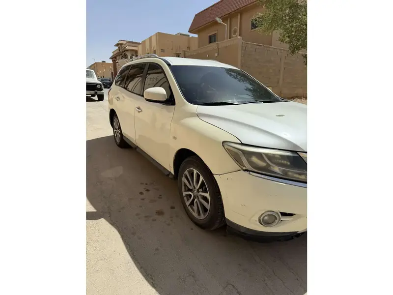 Nissan Pathfinder 2016