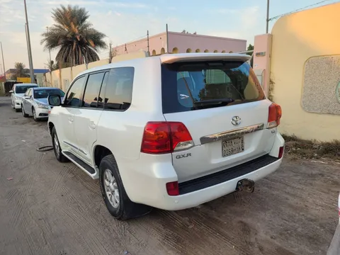 Discover undefined undefined Exterior Interior Images.Find all aspects and details of cars.