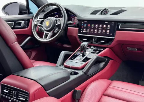 Porsche Cayenne Coupe GTS 2022