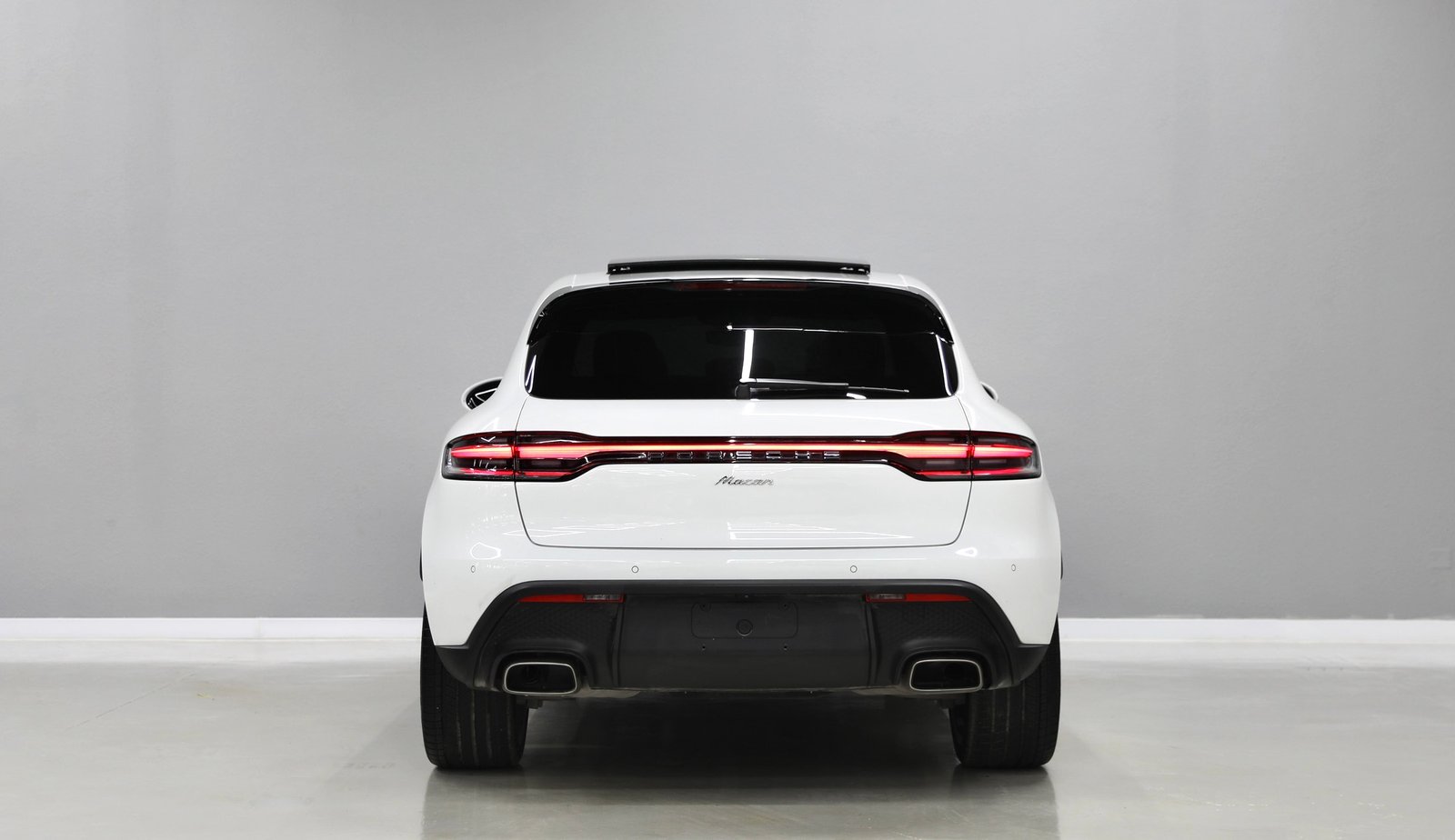 Discover undefined undefined Exterior Interior Images.Find all aspects and details of cars.