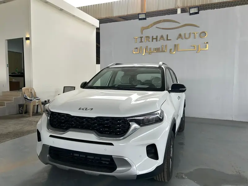 Discover undefined undefined Exterior Interior Images.Find all aspects and details of cars.