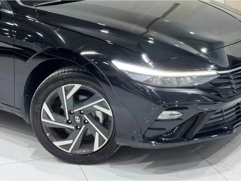 Hyundai Elantra 2025