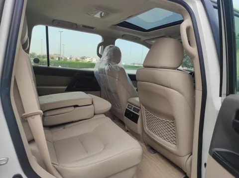 Toyota Land Cruiser 4.0L GXR 2019