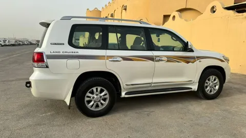 Toyota Land Cruiser 2011