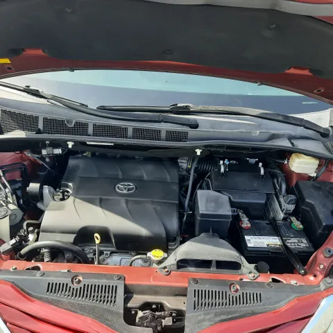 Toyota Sienna 2016