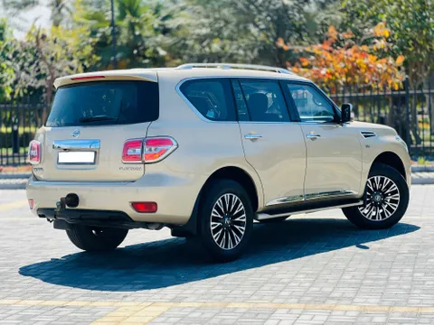 Nissan Patrol 5.6L SE 2016