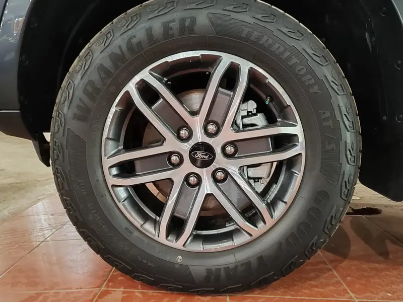 Ford EVEREST 2025