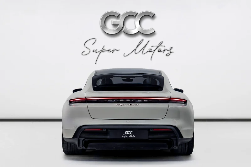 بورش تايكان 2021