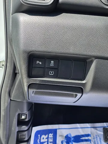 Discover undefined undefined Exterior Interior Images.Find all aspects and details of cars.