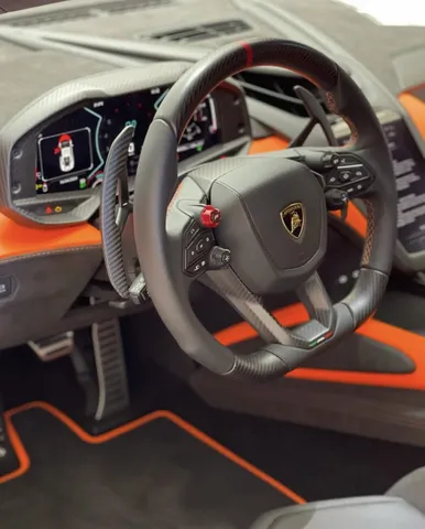 Discover undefined undefined Exterior Interior Images.Find all aspects and details of cars.