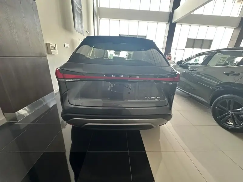 Discover undefined undefined Exterior Interior Images.Find all aspects and details of cars.
