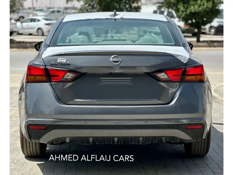 Nissan Altima 2024