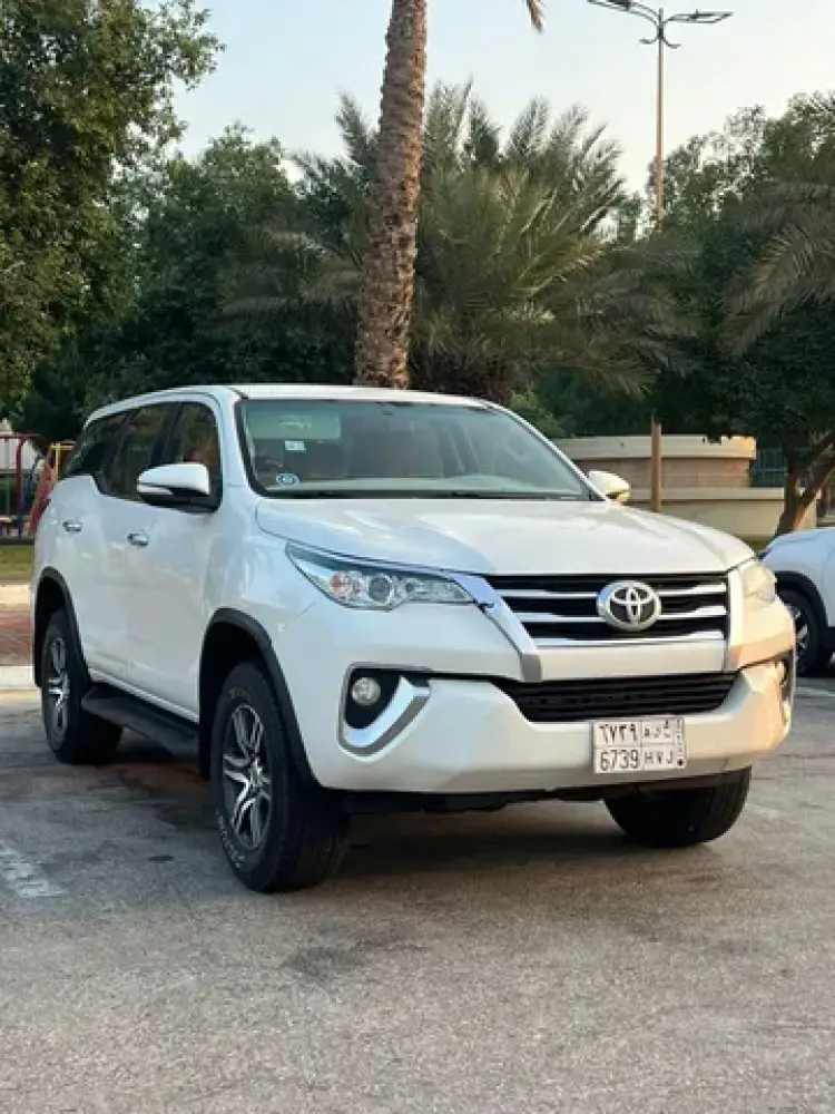 toyota toyota-fortuner image Toyota Fortuner 2017