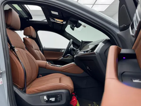 BMW X6 M60i xDrive 2024