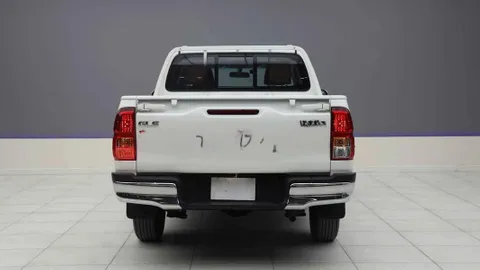 Discover undefined undefined Exterior Interior Images.Find all aspects and details of cars.