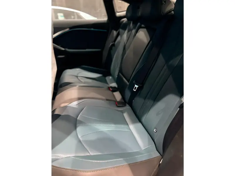 Discover undefined undefined Exterior Interior Images.Find all aspects and details of cars.
