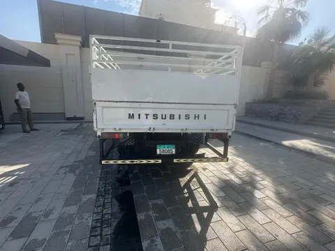 Mitsubishi Canter 2015