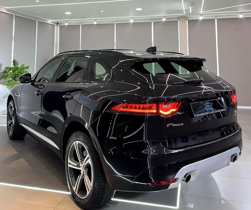 جاكوار F Pace 2018
