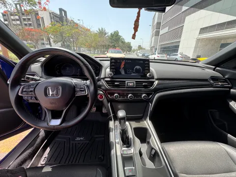 Discover undefined undefined Exterior Interior Images.Find all aspects and details of cars.