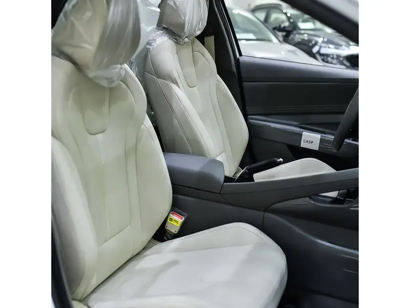 Hyundai Elantra 2025