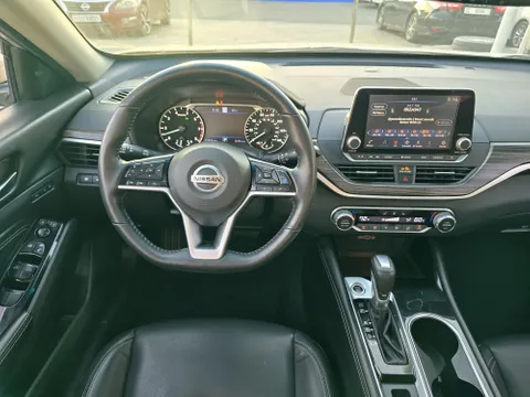 Discover undefined undefined Exterior Interior Images.Find all aspects and details of cars.