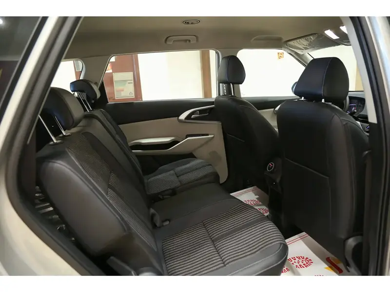 KIA Carens 2025