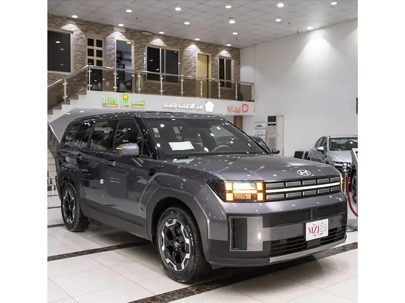 Discover undefined undefined Exterior Interior Images.Find all aspects and details of cars.