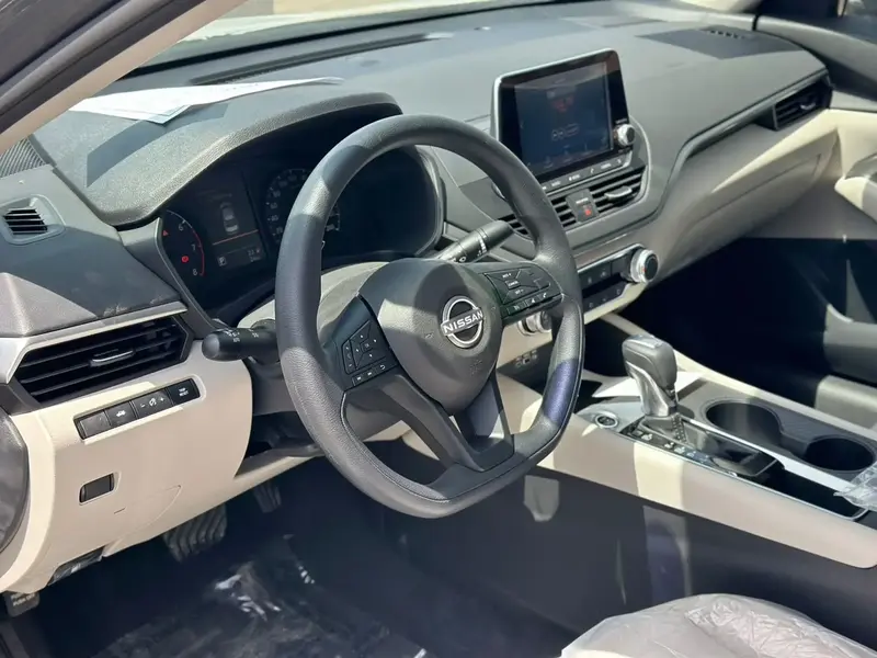 Nissan Altima 2024