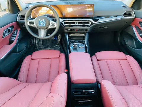 New BMW i3 2023