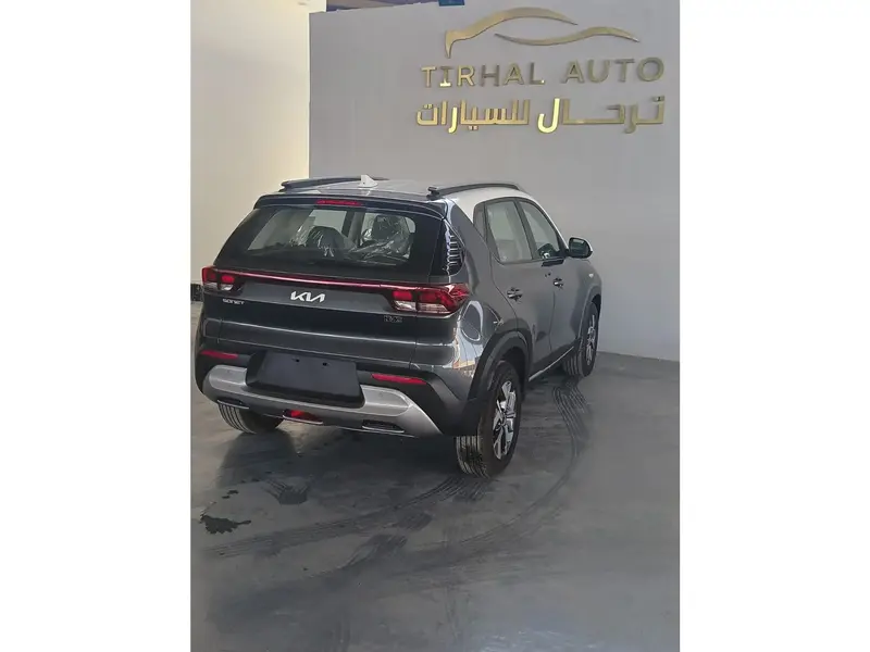 Discover undefined undefined Exterior Interior Images.Find all aspects and details of cars.