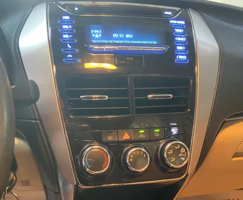 New Toyota Yaris 1.5L SE 2019