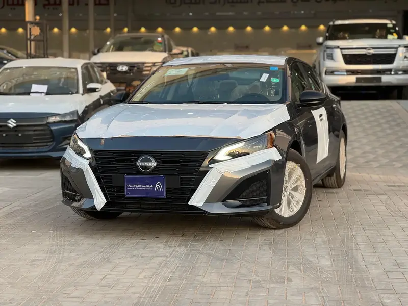 Nissan Altima 2025