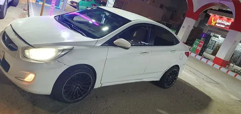 Hyundai Accent 2012