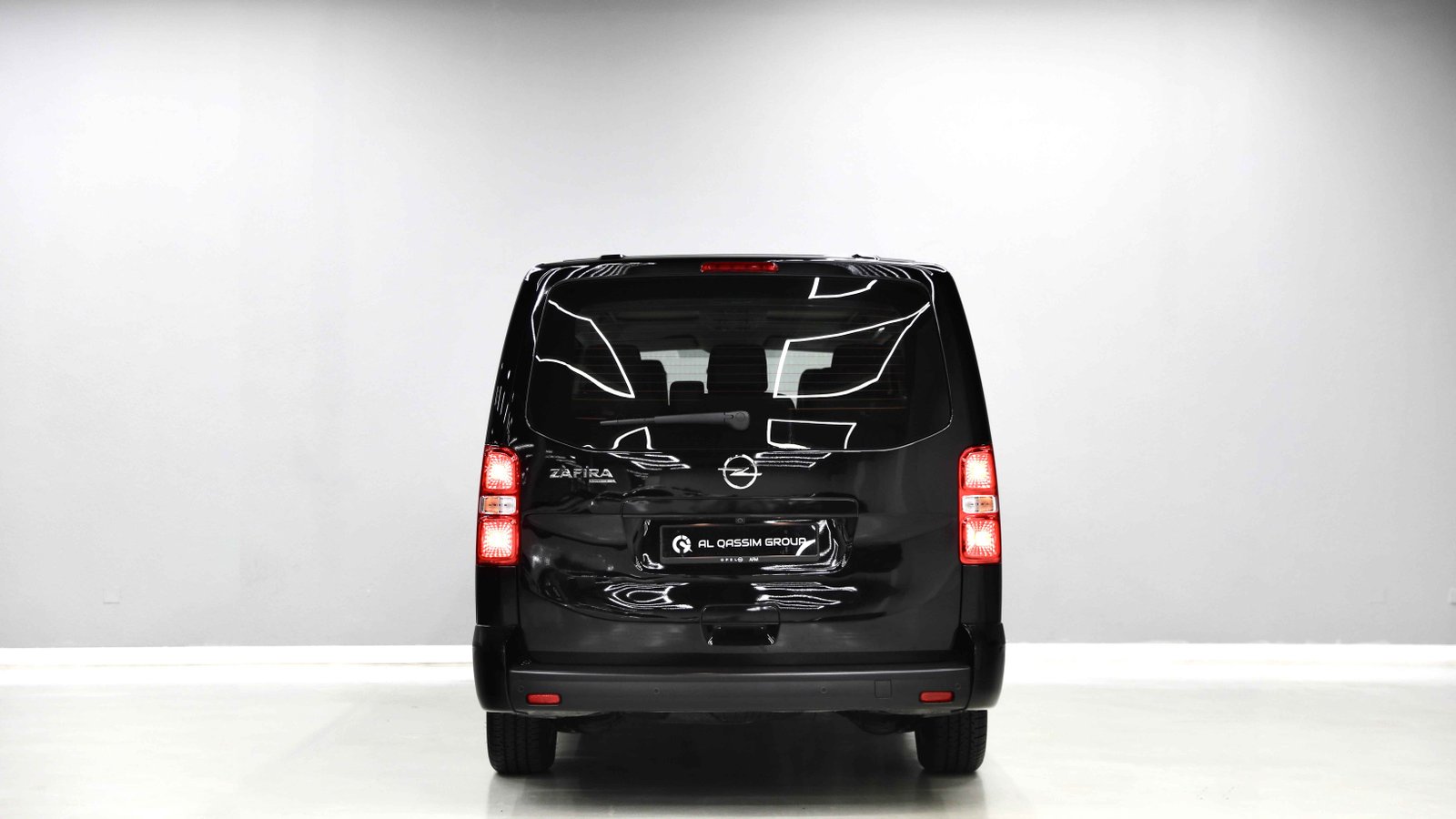 Discover undefined undefined Exterior Interior Images.Find all aspects and details of cars.
