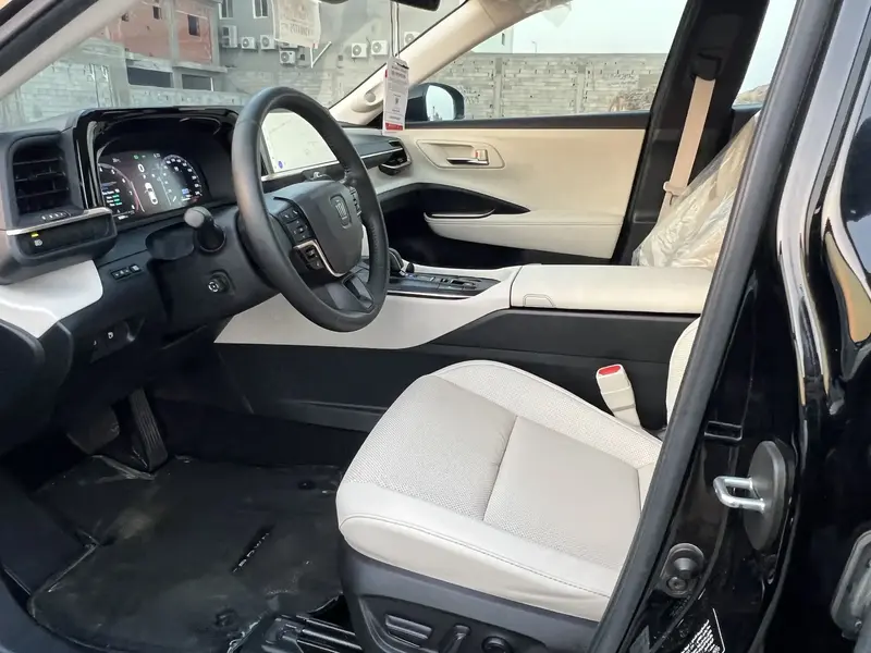 Toyota Crown 2023