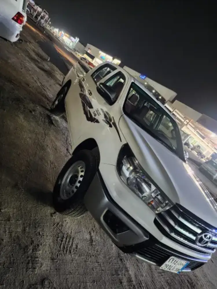 toyota toyota-hilux image Toyota Hilux 2021