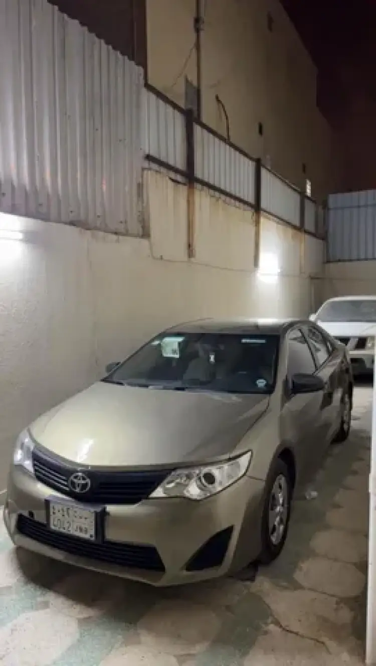 toyota toyota-camry image Toyota Camry 2012