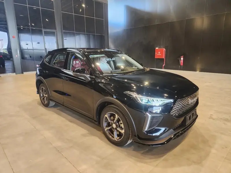 Discover undefined undefined Exterior Interior Images.Find all aspects and details of cars.