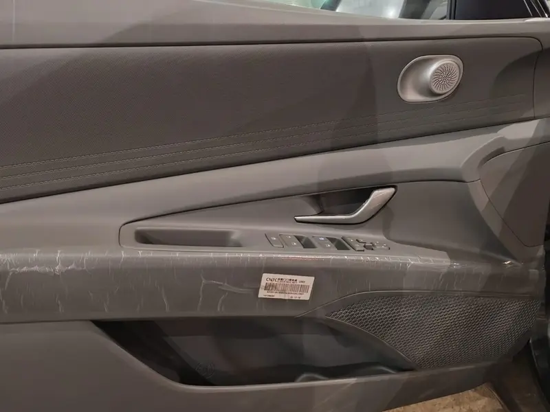 Hyundai Elantra 2025